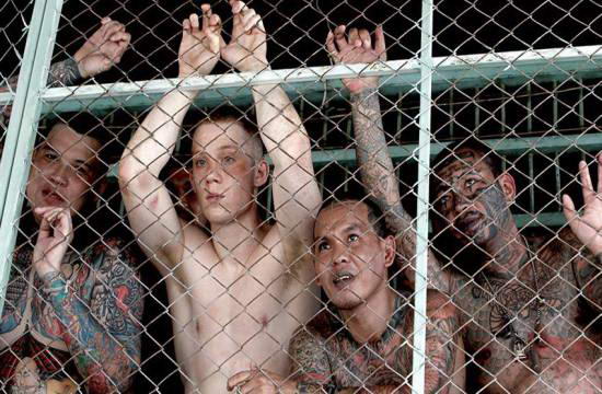 A kíméletlen (A Prayer Before Dawn) Joe Cole