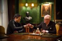 Michael Caine és Taron Egerton - Kingsman: A titkos szolgálat (2014)