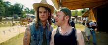 Brian Gleeson és Jack Quaid - Logan Lucky - A tuti balhé (2017) (4156)