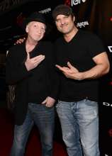 Robert Rodriguez és Frank Miller egy rendezvényen - Sin City: Ölni tudnál érte (2014)