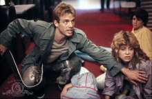 Linda Hamilton, Michael Biehn és Marian Green - Terminátor - A halálosztó (1984) (1257)